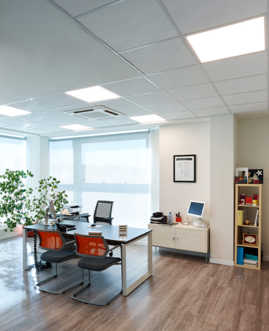 Illuminazione per uffici Novalux: ripartire a settembre con ambienti più efficienti e confortevoli